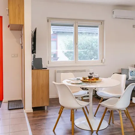 Poganyko Vendeghaz 1 아파트 *